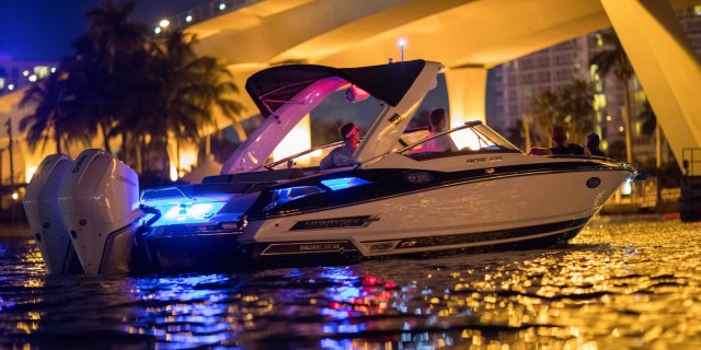 cruising boat