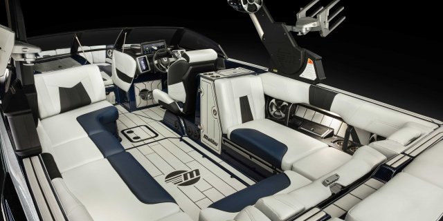 boat lounge