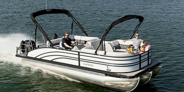 cruising boat